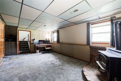 Welcome to 28 Jamee Lane, located on a quiet neighborhood street - photo 16