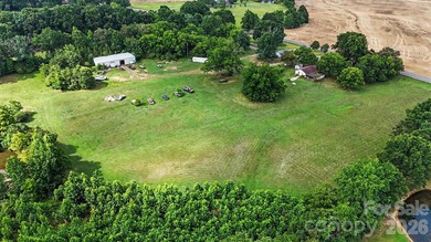 Escape to your own private country retreat with this exceptional - photo 16