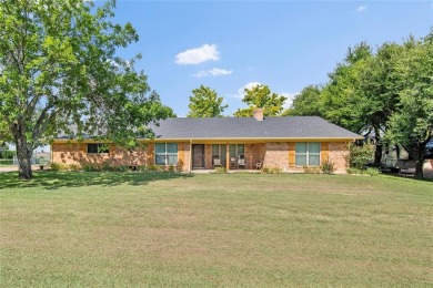 Lake Home Sale Pending in Waxahachie, Texas