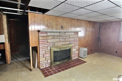 Lakefront home on Sunset Lake Girard that offers direct lake - photo 21