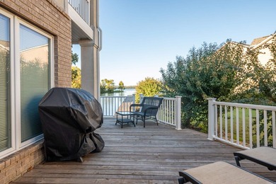 Beautifully updated townhome in Carmel Bay with stunning views - photo 46