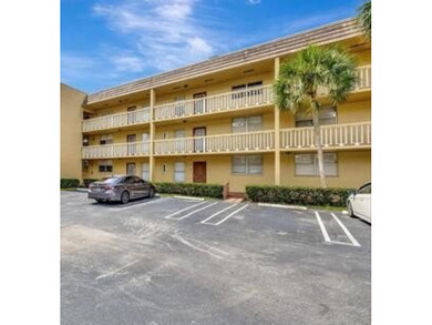 Step into this beautifully updated 2-bedroom, 2-bathroom condo - photo 6