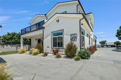 Newly Built 5 BD, 5 BTH Residence + Casita (ADU) with 2 BD, 2BTH - photo 1