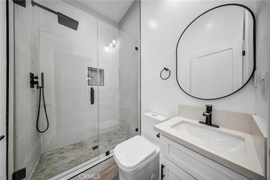 Newly Built 5 BD, 5 BTH Residence + Casita (ADU) with 2 BD, 2BTH - photo 6