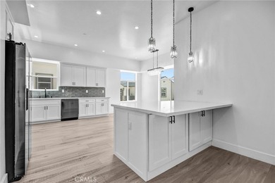 Newly Built 5 BD, 5 BTH Residence + Casita (ADU) with 2 BD, 2BTH - photo 9