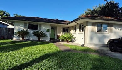 Lake Pontchartrain Home For Sale in Metairie Louisiana