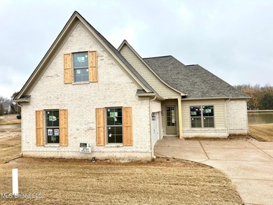 Bridgetown Lake Home For Sale in Southaven Mississippi