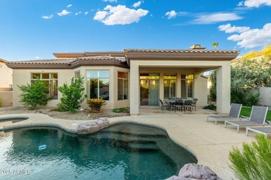 A TOLL BROTHERS Showpiece! This elegant Litchfield Park home is - photo 22