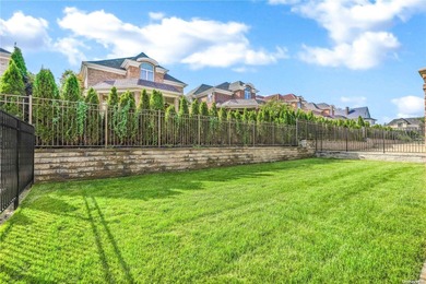 Gorgeous new construction home offering luxury living with - photo 29
