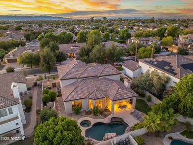 A TOLL BROTHERS Showpiece! This elegant Litchfield Park home is - photo 40