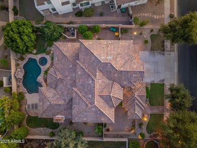 A TOLL BROTHERS Showpiece! This elegant Litchfield Park home is - photo 42
