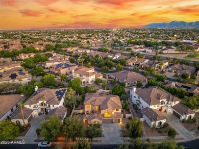 A TOLL BROTHERS Showpiece! This elegant Litchfield Park home is - photo 44