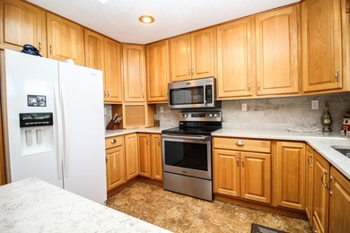Experience exceptional lakefront living on all-sports Pleasant - photo 13