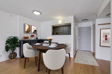 Live in the heart of downtown Des Moines at The Plaza. This 15th