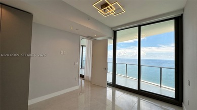 Welcome to the epitome of luxury living at the Ritz-Carlton - photo 8