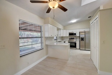 Discover this beautifully renovated 4-bedroom, 2-bathroom - photo 17