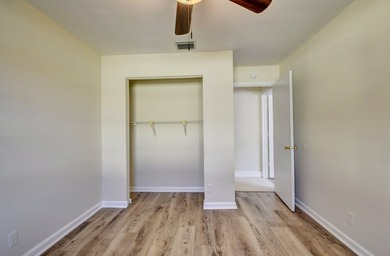 Discover this beautifully renovated 4-bedroom, 2-bathroom - photo 33