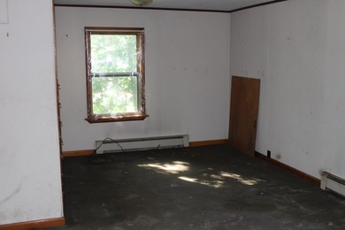 Needs plenty of work but worth doing as this home is in an - photo 4