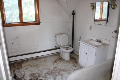 Needs plenty of work but worth doing as this home is in an - photo 10