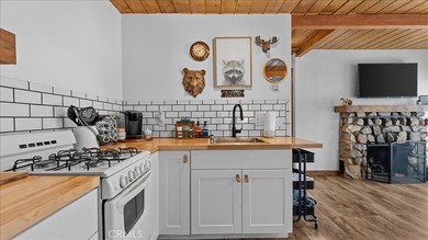 Whether you're looking for your own mountain getaway, a - photo 13
