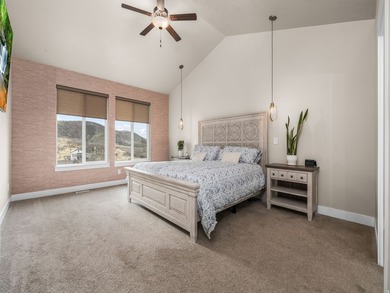 Come see your new home on a large lot overlooking Gladstone Golf - photo 15