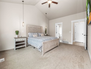 Come see your new home on a large lot overlooking Gladstone Golf - photo 16