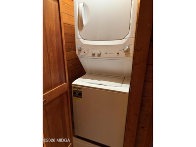 Here is that Beautiful Rustic Log House you have been looking