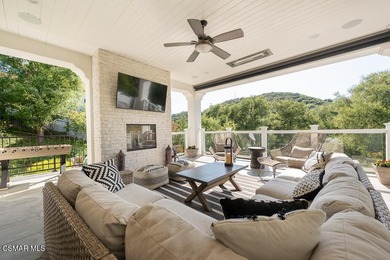 Life on Lake Sherwood is defined by the water, and this - photo 20