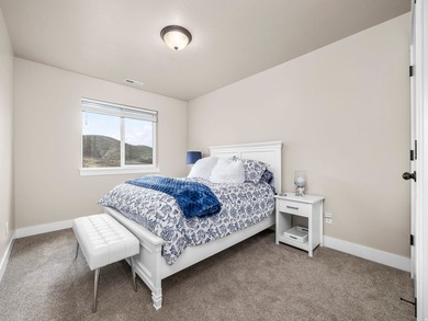 Come see your new home on a large lot overlooking Gladstone Golf - photo 21