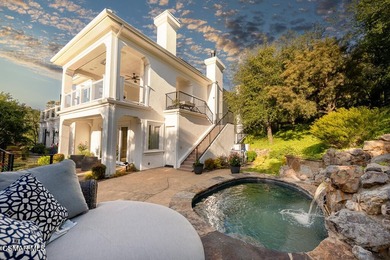 Life on Lake Sherwood is defined by the water, and this - photo 23