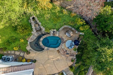 Life on Lake Sherwood is defined by the water, and this - photo 24