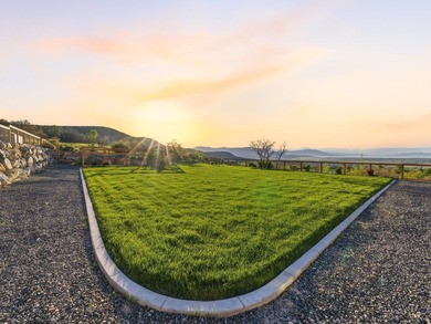 Come see your new home on a large lot overlooking Gladstone Golf - photo 35
