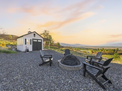 Come see your new home on a large lot overlooking Gladstone Golf - photo 37