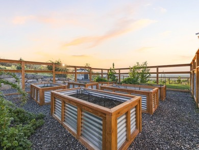 Come see your new home on a large lot overlooking Gladstone Golf - photo 39