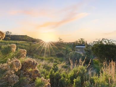 Come see your new home on a large lot overlooking Gladstone Golf - photo 42