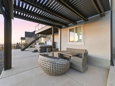 Come see your new home on a large lot overlooking Gladstone Golf - photo 44