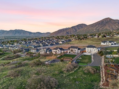 Come see your new home on a large lot overlooking Gladstone Golf - photo 49