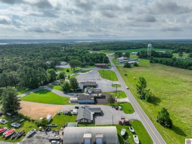 Here's your chance to own a thriving business location just 1.7 - photo 4