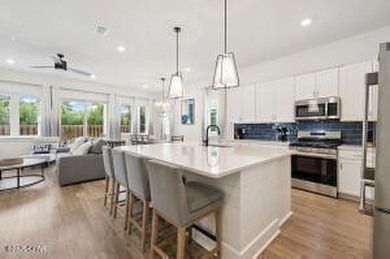 The sellers of this gorgeous like new home beach home have taken - photo 11