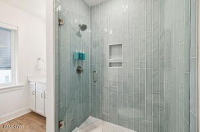 The sellers of this gorgeous like new home beach home have taken - photo 40