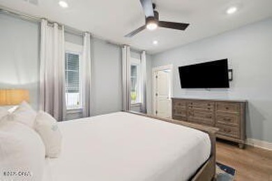 The sellers of this gorgeous like new home beach home have taken - photo 42