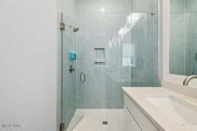 The sellers of this gorgeous like new home beach home have taken - photo 43