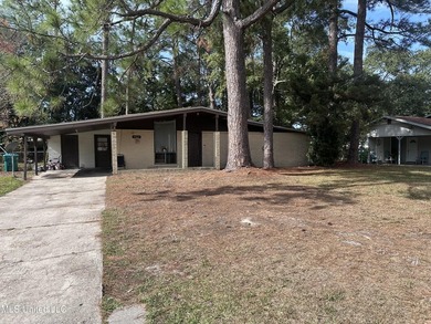 Brick home on a slab with a long time Tenant, willing to stay on - photo 1