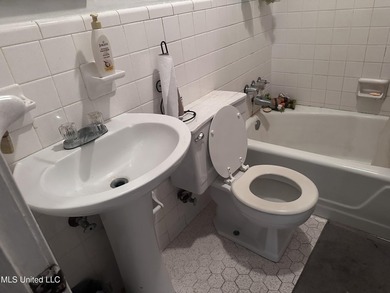 Brick home on a slab with a long time Tenant, willing to stay on - photo 10