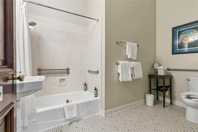 Exceptional historic residence on iconic St. Charles Avenue - photo 14