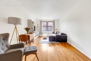 Rare UWS 1BR with Bonus Room Ideal for WFH or Growing Needs - photo 1