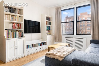 Rare UWS 1BR with Bonus Room Ideal for WFH or Growing Needs - photo 3