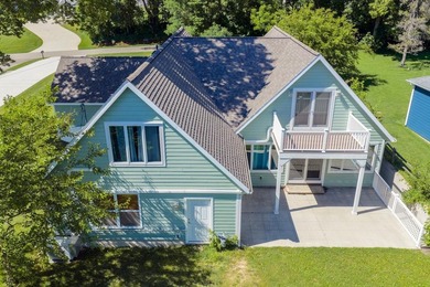 This three-bedroom, two-and-a-half-bath, 2,985-square-foot - photo 2