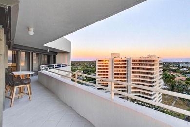 Perched high above the Pasadena Yacht & Country Club, Penthouse - photo 38