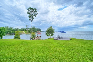 Welcome to your own slice of European elegance right here on the - photo 39